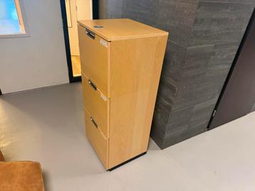 Gratis af te halen: Dossier/Ladekast (140x40x40 cm)