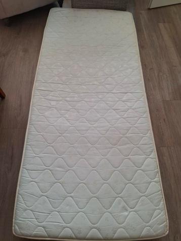 Ikea 1 pers. Bed incl. Lattenbodem matras, en topmatras