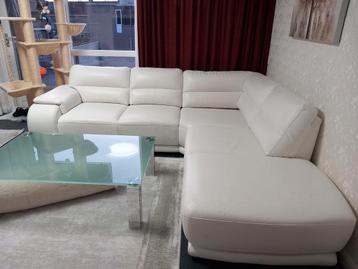 Wit kunstleer hoekbankstel - katkrassen, verder prima
