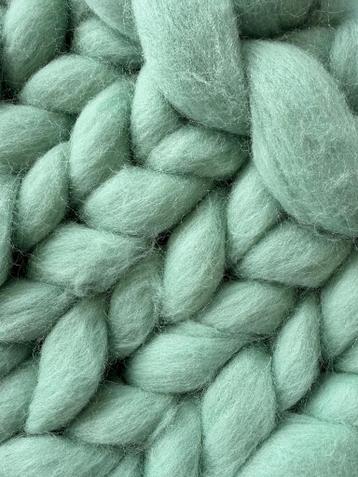 plaid van handgeknoopt wol