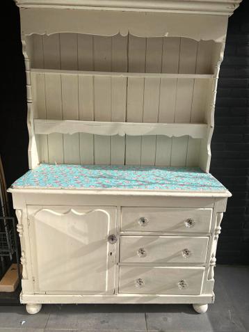 Gratis tuinkast voor potten en tuinspullen