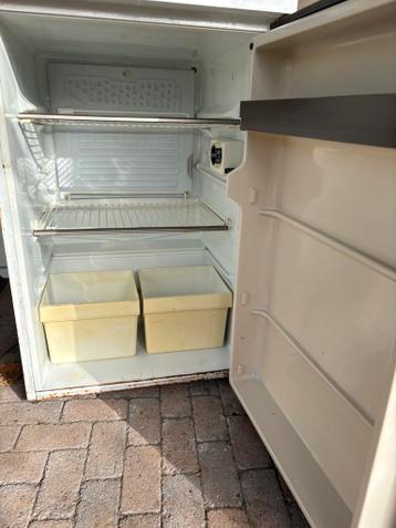 Philips koelkast (83x55x60; hoogte, breedte, diepte)