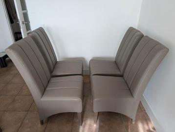 4 eetkamerstoelen - beschadigd kunstleer