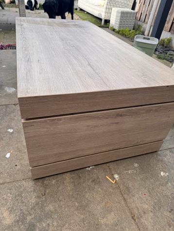 GRATIS Moderne salontafel - 135x68x42 cm