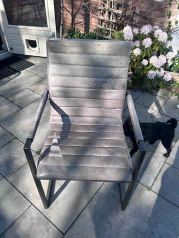 4x Eettafelstoelen gratis op te halen