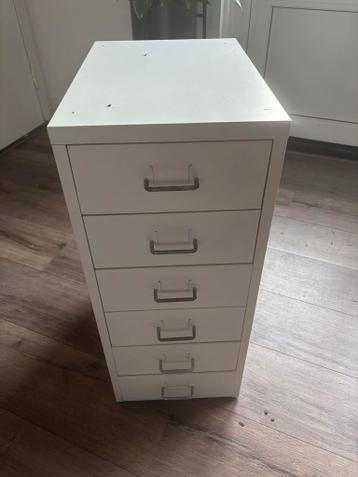 Gratis ladekast met 6 lades - ideaal voor opslag