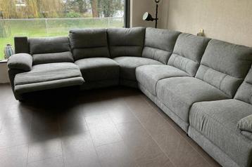 Hoekbank met lounge gedeelte op beide koppen