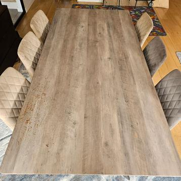 FREE 6-Person Wooden Dining Table – Pickup Only