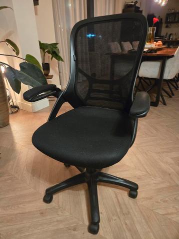Zwarte Bureaustoel - Kantelbaar en Hoogte Verstelbaar