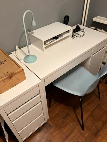 IKEA Bureau met ladekastje - Ideaal voor thuiswerken