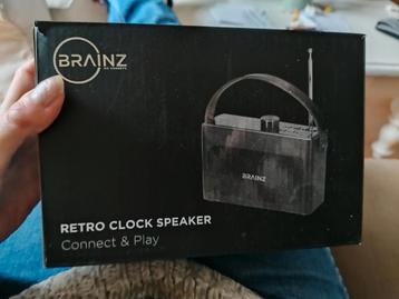 BRAINZ Retro Klok Speaker - Bluetooth Radio met Alarm