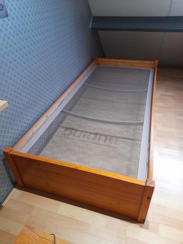 Eenpersoonsbed met Auping spiraalbodem