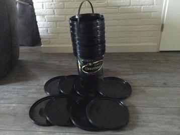 Zwarte emmers met deksel