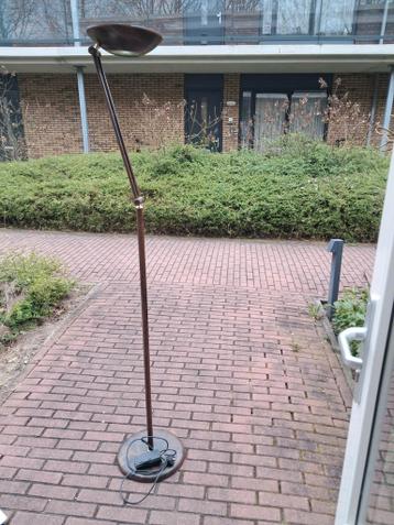 Gratis dimbare vloerlamp