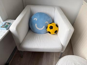 GRATIS witte met stof beklede stoel fauteuil igst