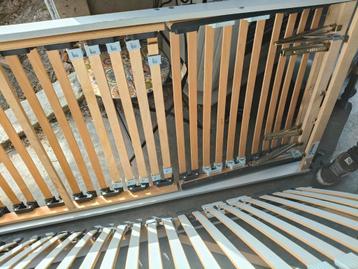 2 verstelbare lattenbodems gratis af te halen.