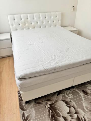 GRATIS | Complete Boxspring 160x200cm | Matras | Topper