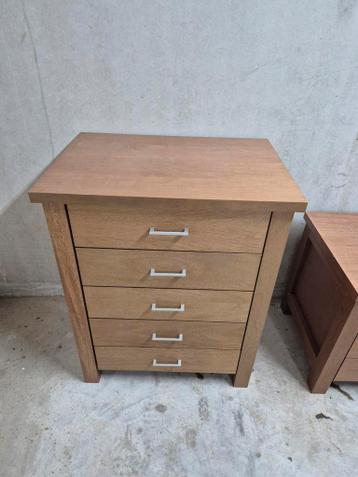 Houten ladekast met 5 laden - zeer netjes