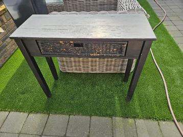 Sidetable opknapper gratis af te halen