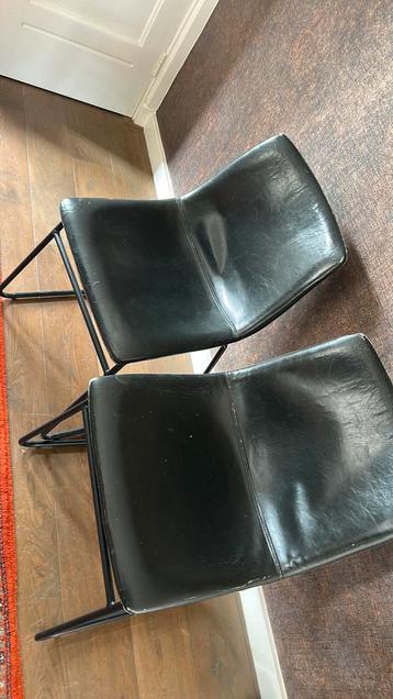 4 zwarte kuipstoelen gratis voor een appeltaart)