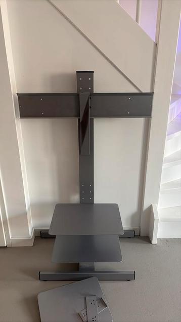 Freestanding Metal TV Stand (Design Floor Stand)