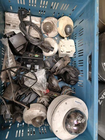 Beveiligings camera's.  DEFECT !  GRATIS !!