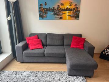 Gratis: Driezitsbank met modulair kussen