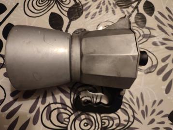 Gratis op te halen: Klassiek percolator koffiezetapparaat