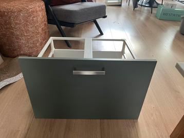 2 lades van Metod met Bodarp front