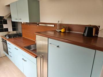 Gratis af te halen: Keuken (327,5 cm lang) incl inbouw oven.