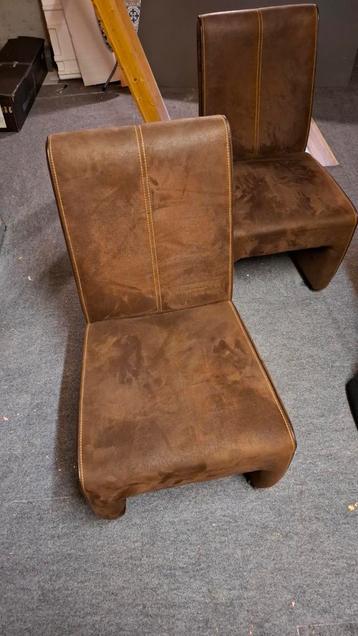 2 eetkamerstoelen op wieltjes – microleder - gratis