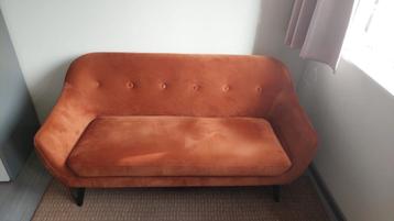 Bankje in oranje velours