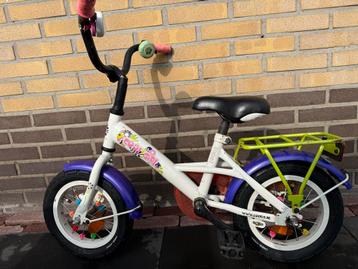 Loekie - Kinderfiets met aandacht nodig
