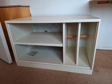 Kastje voor platenspeler of i.d.