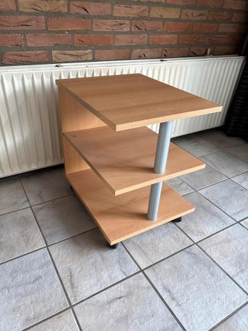 Gratis af te halen: handig kastje op wieltjes