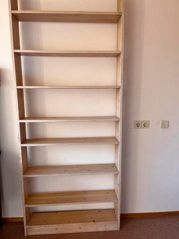 Hoge smalle houten kast - 215x90x8cm