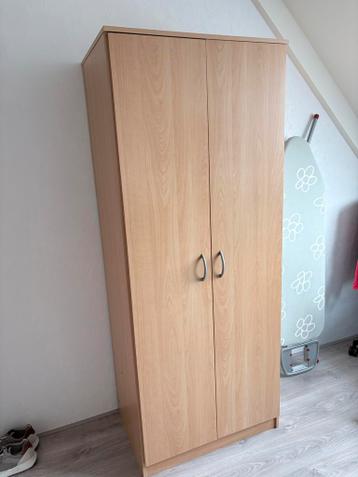 Kledingkast met planken en hangruimte - Zo goed als nieuw
