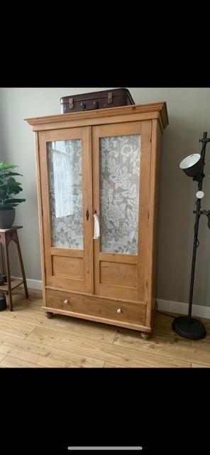 boekenkast GERESERVEERD