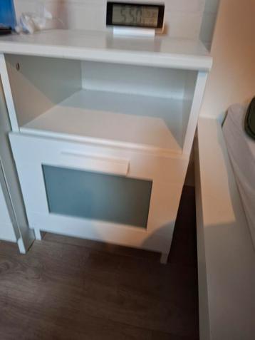 Nachtkastje ikea