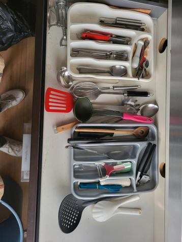 GRATIS -  bestek en keukengerei
