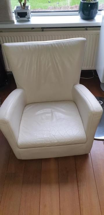 Leren draaistoel. Kun jij lassen? Dan is dit een mooie kans.