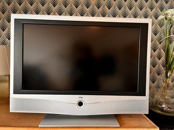 Loewe Xelos A32 inch TV + afstandsbediening
