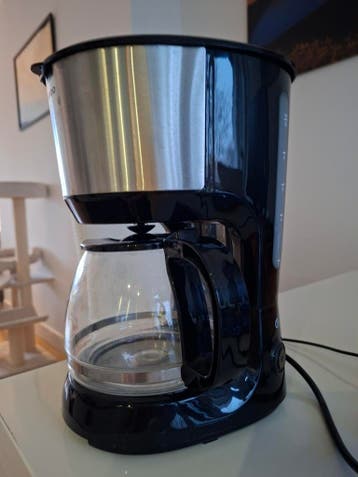 Tomado Koffiezetapparaat - Zwart/RVS - Goede staat