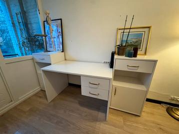 Bureau met kasten en optionele bureaustoel