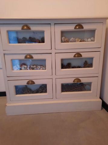 Unieke ladekast met glazen fronten - Landelijke stijl