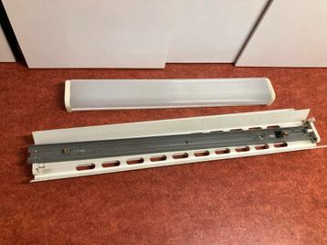 Gratis 2 TL armaturen inclusief buizen en starters