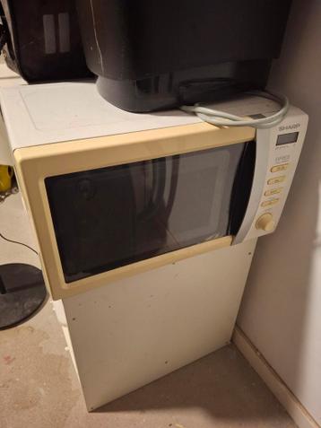 Defecte Sharp magnetron gratis af te halen voor klusser