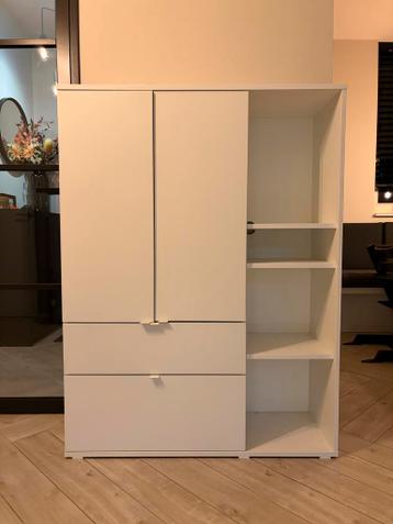 Witte kast met 2 deuren 2 lades gratis ophalen zat14/zon15