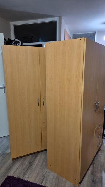 2 Houten Kledingkasten 100x50x170 cm - Goede Staat