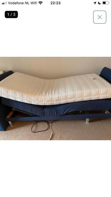 Hoog-laag bed, prima werkend, gratis